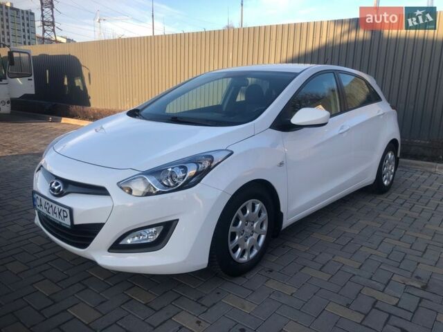 Белый Хендай i30, объемом двигателя 1.59 л и пробегом 67 тыс. км за 12800 $, фото 1 на Automoto.ua