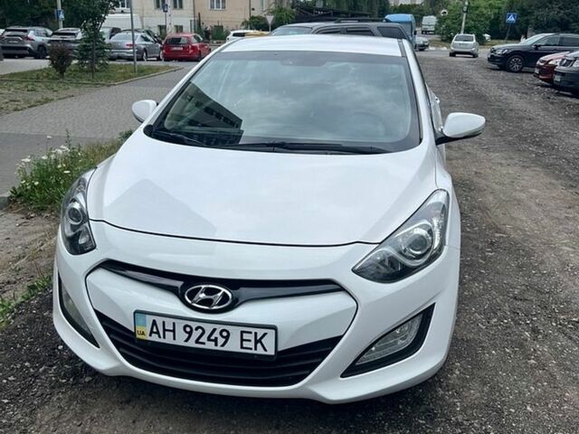 Белый Хендай i30, объемом двигателя 1.59 л и пробегом 124 тыс. км за 9300 $, фото 1 на Automoto.ua
