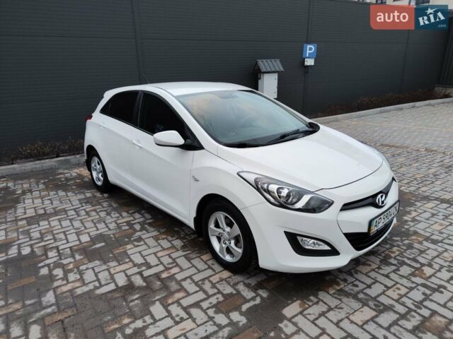 Білий Хендай i30, об'ємом двигуна 1.4 л та пробігом 72 тис. км за 9200 $, фото 1 на Automoto.ua