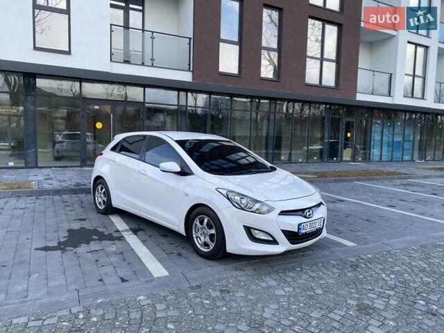 Білий Хендай i30, об'ємом двигуна 1.4 л та пробігом 210 тис. км за 7300 $, фото 1 на Automoto.ua