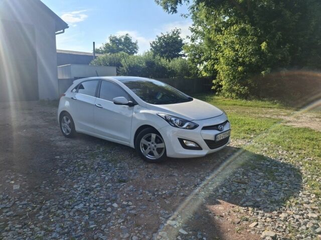 Білий Хендай i30, об'ємом двигуна 1.6 л та пробігом 177 тис. км за 9005 $, фото 1 на Automoto.ua