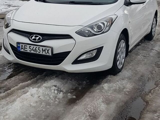 Білий Хендай i30, об'ємом двигуна 1.59 л та пробігом 158 тис. км за 9600 $, фото 1 на Automoto.ua