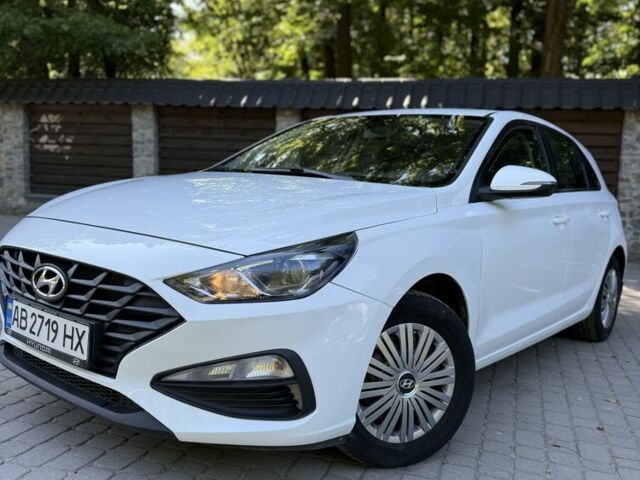 Белый Хендай i30, объемом двигателя 1.5 л и пробегом 68 тыс. км за 12999 $, фото 1 на Automoto.ua