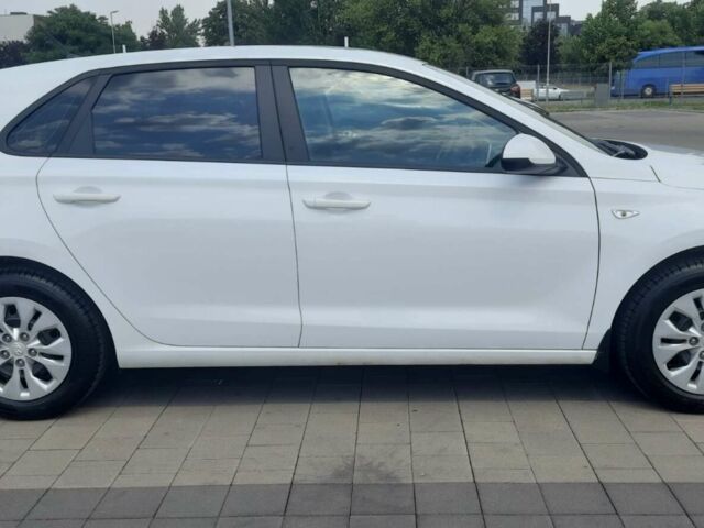 Белый Хендай i30, объемом двигателя 1.5 л и пробегом 32 тыс. км за 17500 $, фото 1 на Automoto.ua