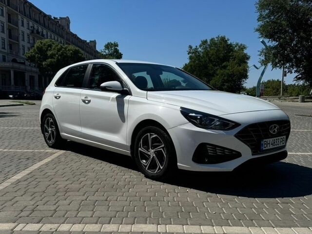 Білий Хендай i30, об'ємом двигуна 1.5 л та пробігом 78 тис. км за 17000 $, фото 1 на Automoto.ua
