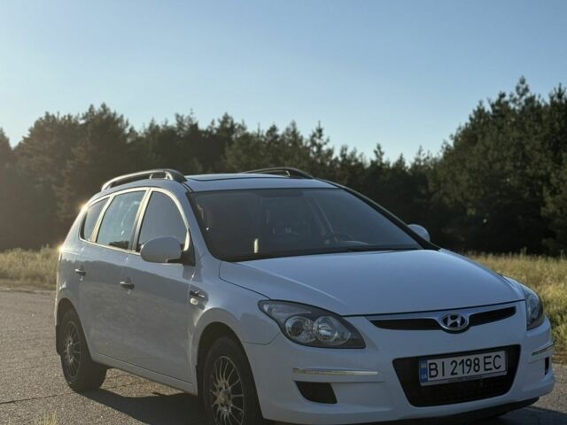 Білий Хендай i30, об'ємом двигуна 1.4 л та пробігом 194 тис. км за 6803 $, фото 1 на Automoto.ua