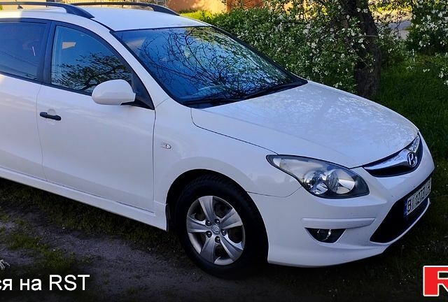 Білий Хендай i30, об'ємом двигуна 1.6 л та пробігом 225 тис. км за 6300 $, фото 1 на Automoto.ua