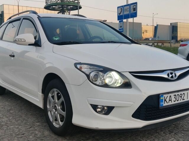 Білий Хендай i30, об'ємом двигуна 1.4 л та пробігом 340 тис. км за 5450 $, фото 1 на Automoto.ua