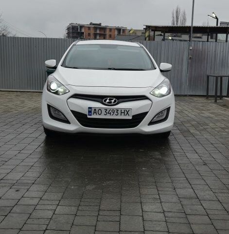 Білий Хендай i30, об'ємом двигуна 1.6 л та пробігом 166 тис. км за 8500 $, фото 1 на Automoto.ua