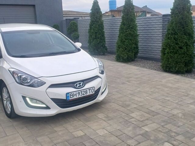 Белый Хендай i30, объемом двигателя 1.58 л и пробегом 172 тыс. км за 9100 $, фото 1 на Automoto.ua