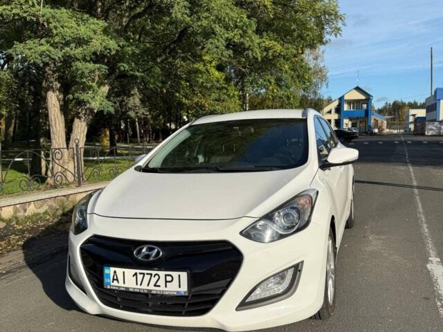 Белый Хендай i30, объемом двигателя 1.58 л и пробегом 285 тыс. км за 8500 $, фото 1 на Automoto.ua