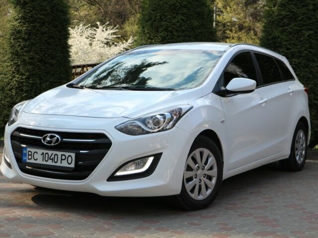 Белый Хендай i30, объемом двигателя 1.6 л и пробегом 212 тыс. км за 8300 $, фото 1 на Automoto.ua
