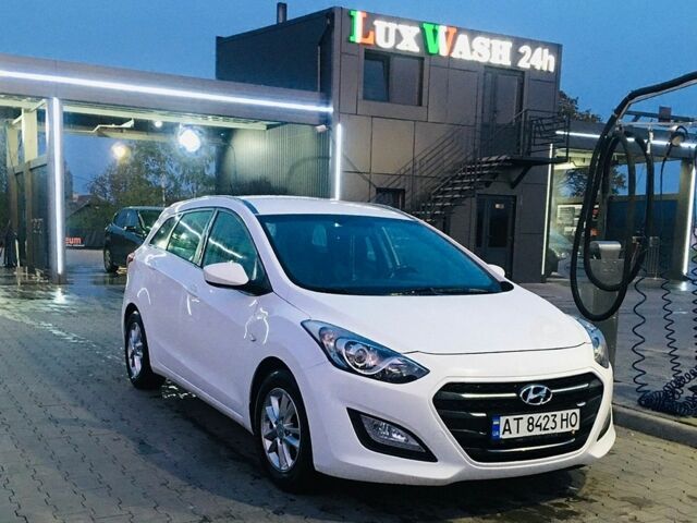 Білий Хендай i30, об'ємом двигуна 1.6 л та пробігом 227 тис. км за 9000 $, фото 1 на Automoto.ua