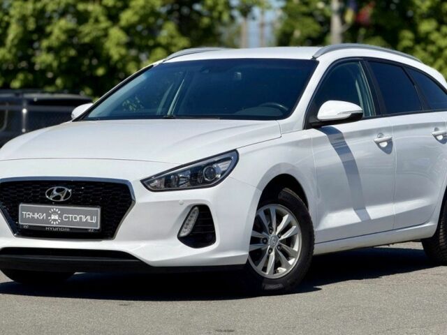 Белый Хендай i30, объемом двигателя 1.6 л и пробегом 208 тыс. км за 9500 $, фото 1 на Automoto.ua