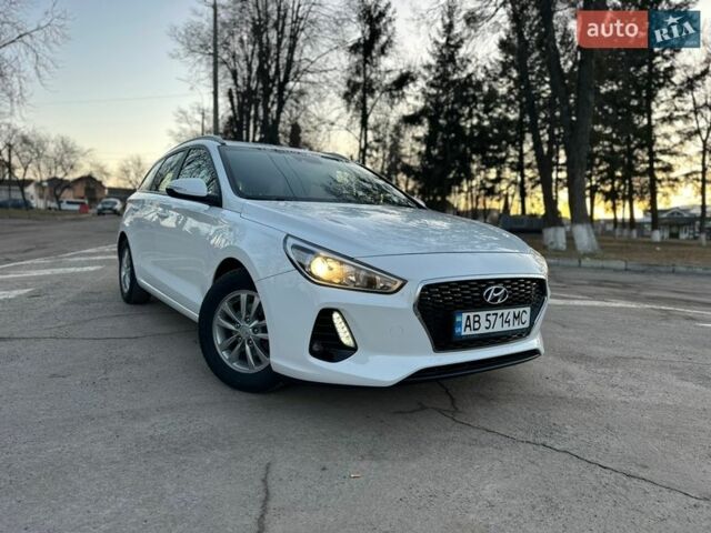 Белый Хендай i30, объемом двигателя 1.6 л и пробегом 193 тыс. км за 12350 $, фото 1 на Automoto.ua