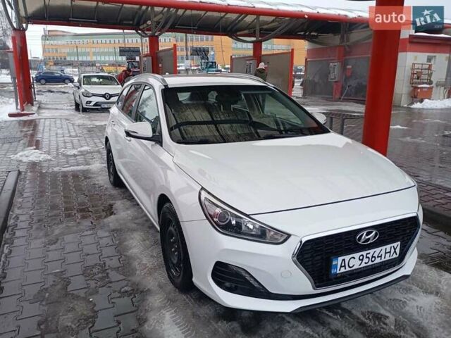 Белый Хендай i30, объемом двигателя 1.6 л и пробегом 185 тыс. км за 16500 $, фото 1 на Automoto.ua