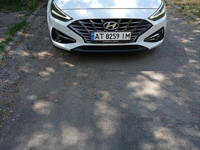 Белый Хендай i30, объемом двигателя 1.6 л и пробегом 145 тыс. км за 14999 $, фото 1 на Automoto.ua