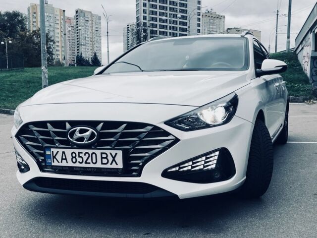 Білий Хендай i30, об'ємом двигуна 1.5 л та пробігом 53 тис. км за 17496 $, фото 1 на Automoto.ua