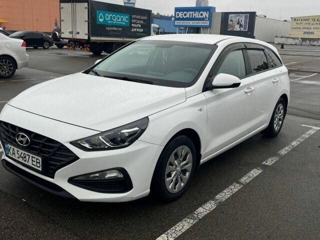 Белый Хендай i30, объемом двигателя 1.5 л и пробегом 130 тыс. км за 12500 $, фото 1 на Automoto.ua