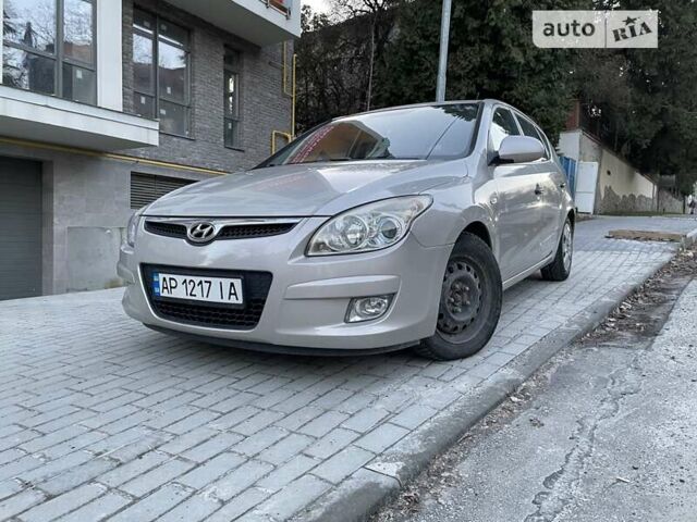 Бежевый Хендай i30, объемом двигателя 1.4 л и пробегом 199 тыс. км за 5100 $, фото 1 на Automoto.ua