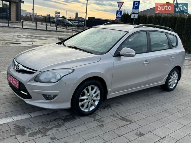 Бежевый Хендай i30, объемом двигателя 1.6 л и пробегом 144 тыс. км за 7600 $, фото 1 на Automoto.ua