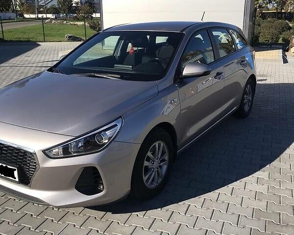 Бежевий Хендай i30, об'ємом двигуна 1.6 л та пробігом 120 тис. км за 14400 $, фото 1 на Automoto.ua