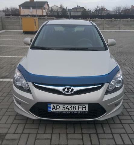 Бежевий Хендай i30, об'ємом двигуна 1.4 л та пробігом 89 тис. км за 8600 $, фото 1 на Automoto.ua