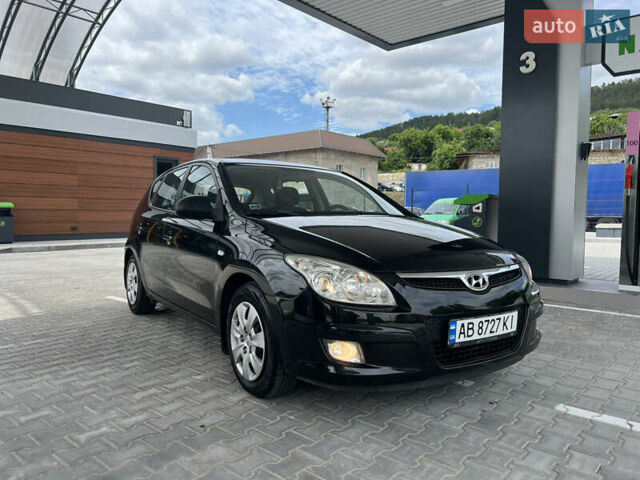 Чорний Хендай i30, об'ємом двигуна 1.6 л та пробігом 193 тис. км за 6799 $, фото 1 на Automoto.ua