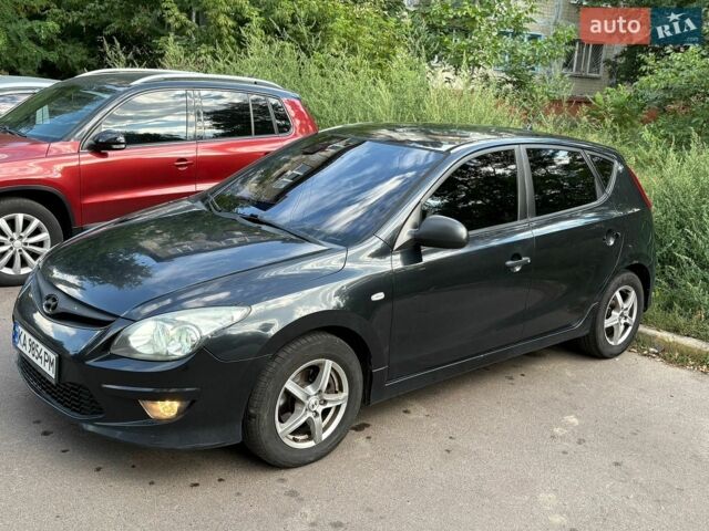 Черный Хендай i30, объемом двигателя 1.58 л и пробегом 289 тыс. км за 4550 $, фото 1 на Automoto.ua