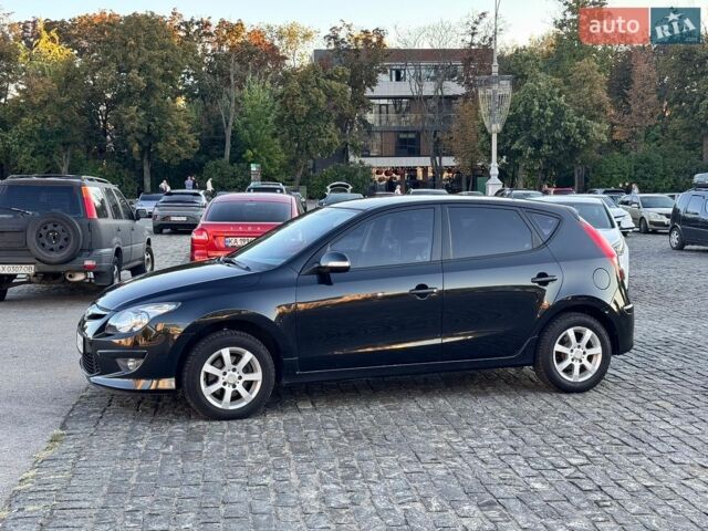 Чорний Хендай i30, об'ємом двигуна 1.6 л та пробігом 237 тис. км за 6900 $, фото 1 на Automoto.ua