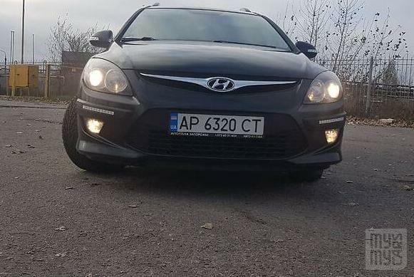 Чорний Хендай i30, об'ємом двигуна 1.6 л та пробігом 190 тис. км за 7450 $, фото 1 на Automoto.ua