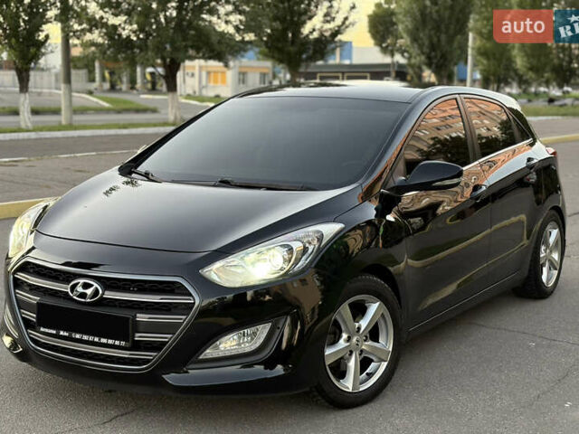 Черный Хендай i30, объемом двигателя 1.59 л и пробегом 158 тыс. км за 8888 $, фото 1 на Automoto.ua