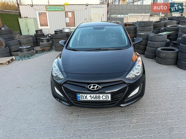 Черный Хендай i30, объемом двигателя 1.4 л и пробегом 155 тыс. км за 8500 $, фото 1 на Automoto.ua