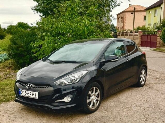 Черный Хендай i30, объемом двигателя 1.6 л и пробегом 148 тыс. км за 8300 $, фото 1 на Automoto.ua