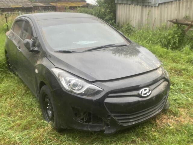 Черный Хендай i30, объемом двигателя 1.6 л и пробегом 100 тыс. км за 5600 $, фото 1 на Automoto.ua