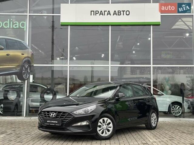 Черный Хендай i30, объемом двигателя 1.5 л и пробегом 50 тыс. км за 16900 $, фото 1 на Automoto.ua