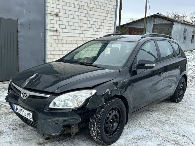 Черный Хендай i30, объемом двигателя 1.6 л и пробегом 277 тыс. км за 2300 $, фото 1 на Automoto.ua