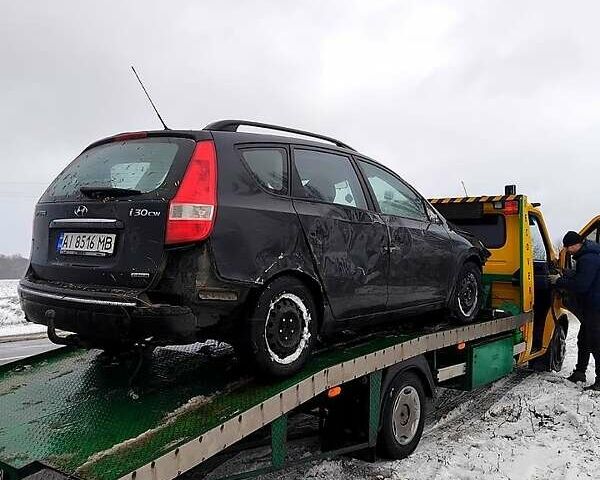 Черный Хендай i30, объемом двигателя 1.6 л и пробегом 236 тыс. км за 1500 $, фото 1 на Automoto.ua