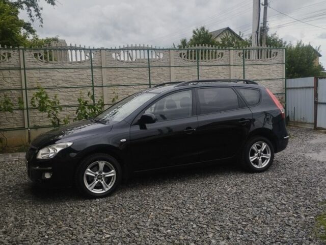 Чорний Хендай i30, об'ємом двигуна 1.6 л та пробігом 238 тис. км за 5300 $, фото 1 на Automoto.ua
