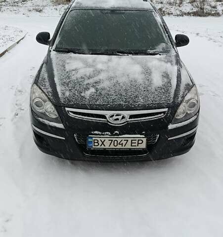 Черный Хендай i30, объемом двигателя 1.58 л и пробегом 271 тыс. км за 5000 $, фото 1 на Automoto.ua