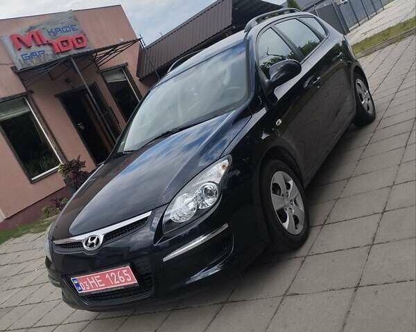 Черный Хендай i30, объемом двигателя 0 л и пробегом 127 тыс. км за 5950 $, фото 1 на Automoto.ua