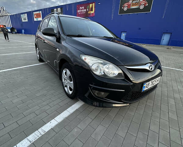 Черный Хендай i30, объемом двигателя 1.4 л и пробегом 230 тыс. км за 5000 $, фото 1 на Automoto.ua