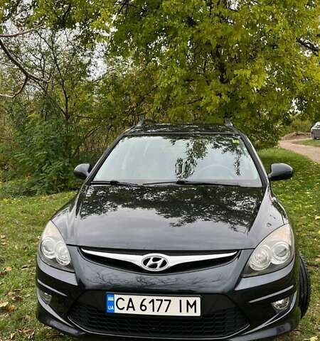Хендай i30 2010 в Смеле на Automoto.ua Черный Хендай i30, объемом двигателя 1.58 л и пробегом 229 тыс. км за 6900 $, фото 1 на Automoto.ua