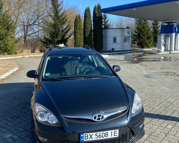 Черный Хендай i30, объемом двигателя 1.4 л и пробегом 240 тыс. км за 5500 $, фото 1 на Automoto.ua