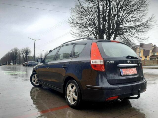 Черный Хендай i30, объемом двигателя 1.6 л и пробегом 219 тыс. км за 6300 $, фото 1 на Automoto.ua