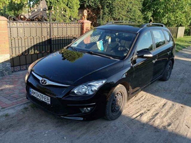 Черный Хендай i30, объемом двигателя 1.58 л и пробегом 269 тыс. км за 7250 $, фото 1 на Automoto.ua