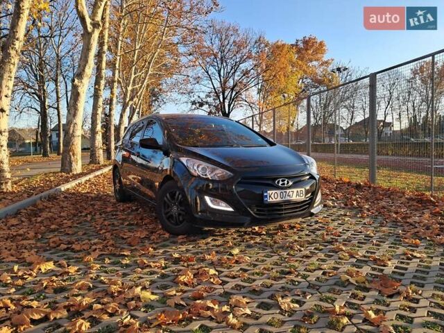 Черный Хендай i30, объемом двигателя 1.58 л и пробегом 132 тыс. км за 9500 $, фото 1 на Automoto.ua