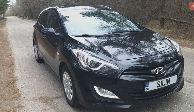 Черный Хендай i30, объемом двигателя 1.4 л и пробегом 182 тыс. км за 8600 $, фото 1 на Automoto.ua