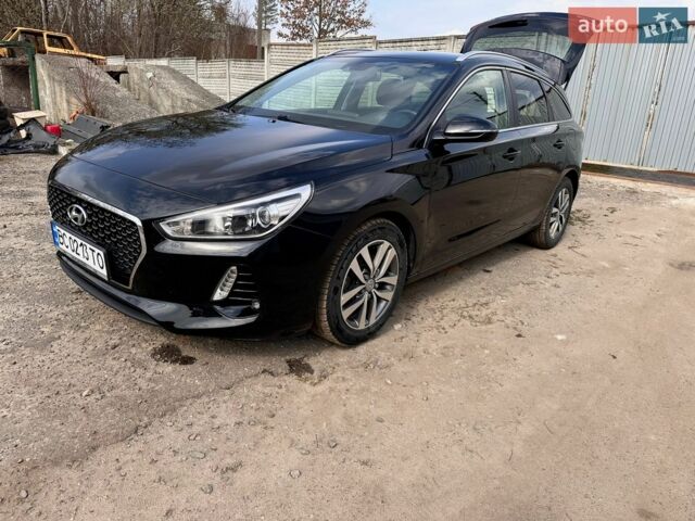 Черный Хендай i30, объемом двигателя 1.58 л и пробегом 166 тыс. км за 11100 $, фото 1 на Automoto.ua