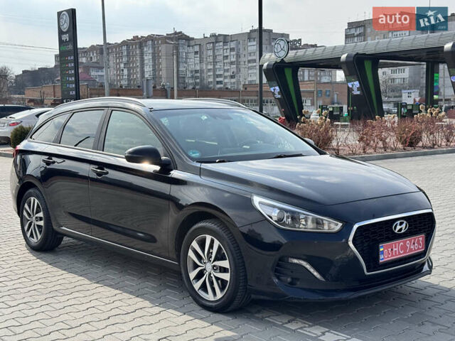Чорний Хендай i30, об'ємом двигуна 1.6 л та пробігом 207 тис. км за 13500 $, фото 1 на Automoto.ua